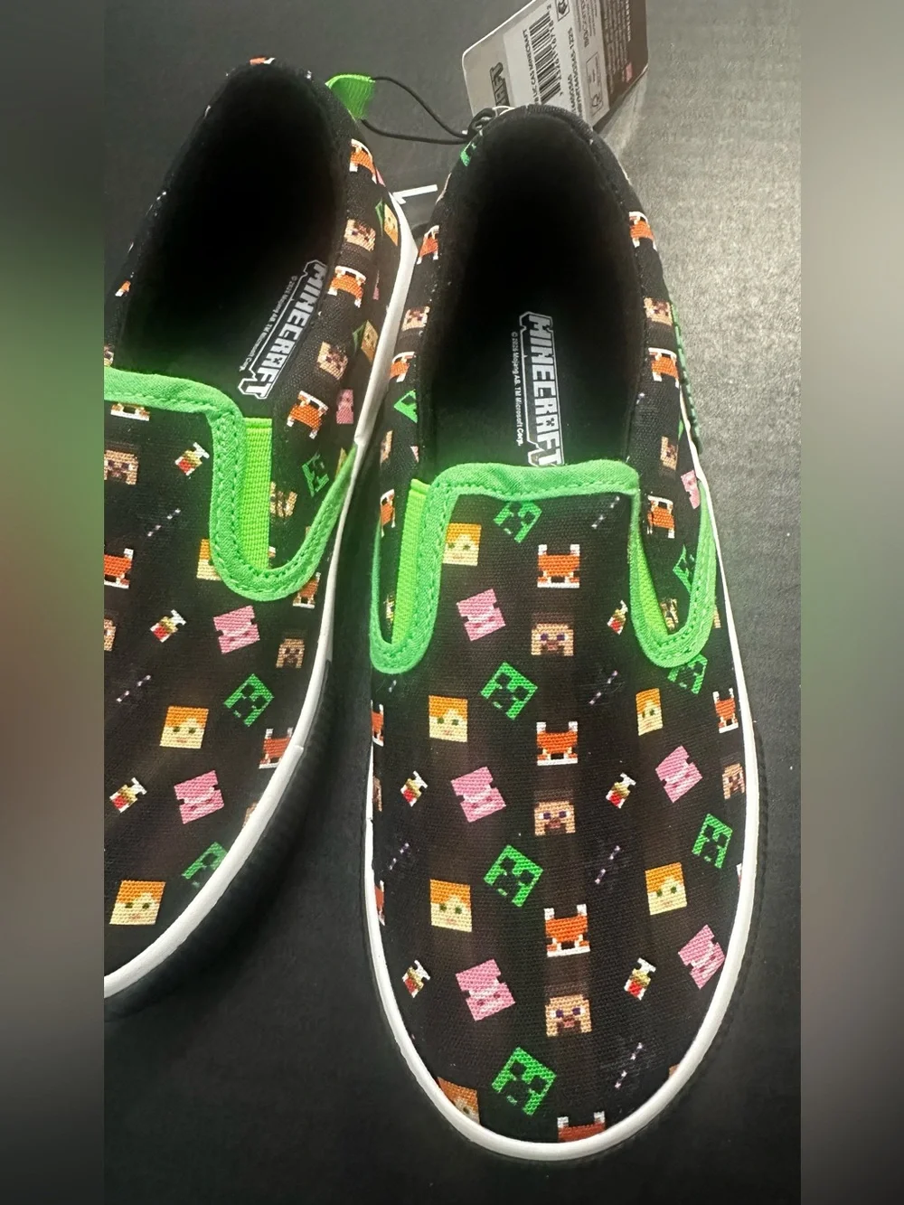 Minecraft Kids Black and Green Size 5 Slip-On Sneakers NWT